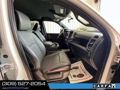 2022 RAM 2500 Tradesman Crew Cab 4x4 6'4' Box