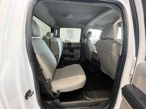 Oxford White 2022 Ford F-250 XL