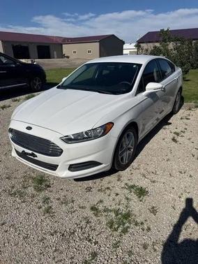 White 2013 Ford Fusion SE