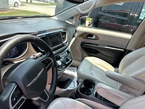 2021 Chrysler Voyager LXI