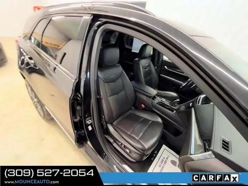 2022 Cadillac XT5 Sport