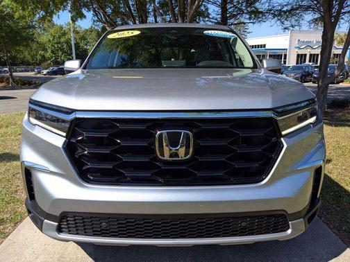 Lunar Silver Metallic 2025 Honda Pilot Touring 8-Passenger