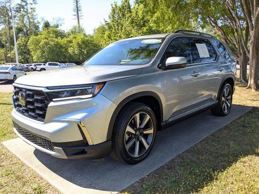 Lunar Silver Metallic 2025 Honda Pilot Touring 8-Passenger