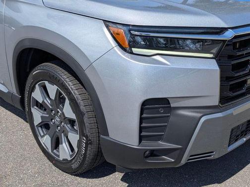 Solar Silver Metallic 2026 Honda Pilot Elite