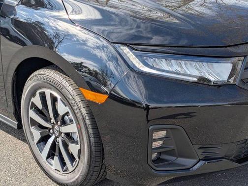 Solar Silver Metallic 2026 Honda Pilot EX-L