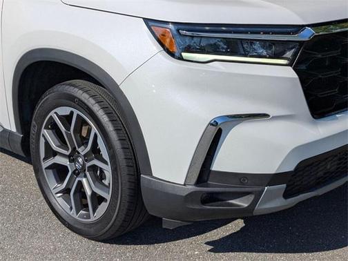 2023 Honda Pilot Touring 8-Passenger