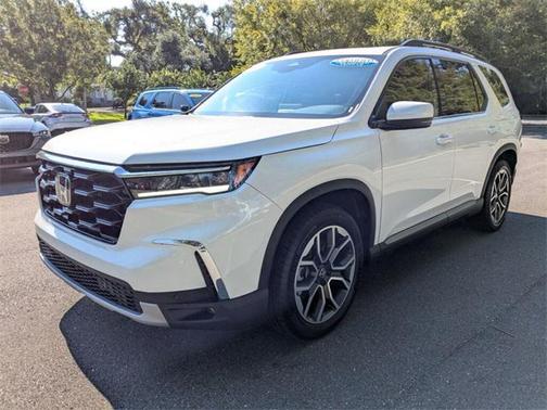 2023 Honda Pilot Touring 8-Passenger