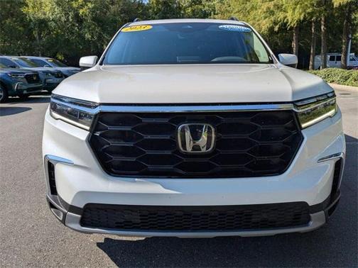 2023 Honda Pilot Touring 8-Passenger