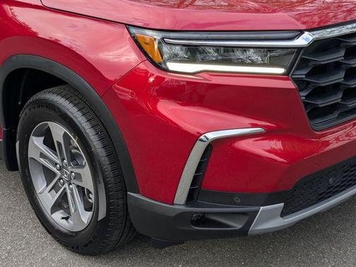 Radiant Red Metallic II 2025 Honda Pilot EX-L