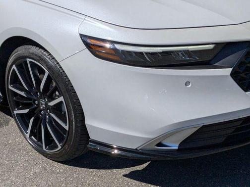 Platinum White Pearl 2023 Honda Accord Hybrid Touring