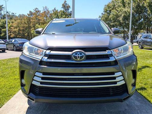 Predawn Gray Mica 2017 Toyota Highlander XLE