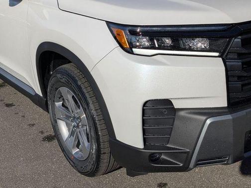 Platinum White Pearl 2026 Honda Pilot EX-L