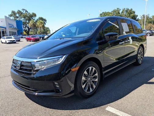 Crystal Black Pearl 2024 Honda Odyssey EX-L