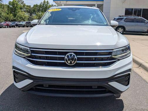 White 2022 Volkswagen Tiguan 2.0T SE 4MOTION