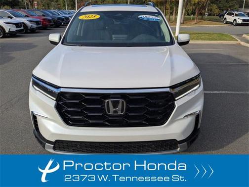 2025 Honda Pilot Touring 8-Passenger