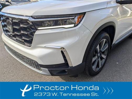 2025 Honda Pilot Touring 8-Passenger