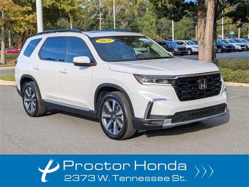 2025 Honda Pilot Touring 8-Passenger
