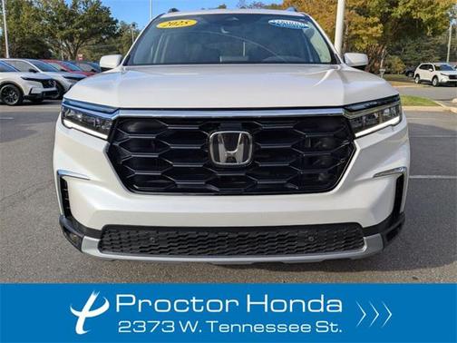 2025 Honda Pilot Touring 8-Passenger