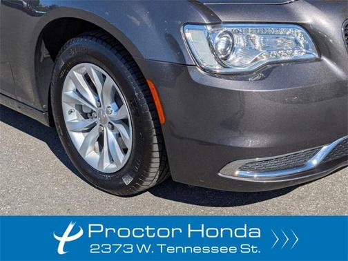 2023 Chrysler 300 Touring