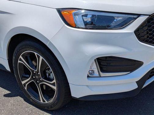 White Metallic 2020 Ford Edge ST