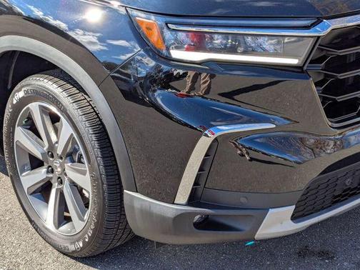 Crystal Black Pearl 2023 Honda Pilot AWD Elite