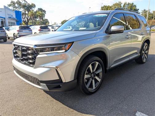 2025 Honda Pilot Touring 8-Passenger