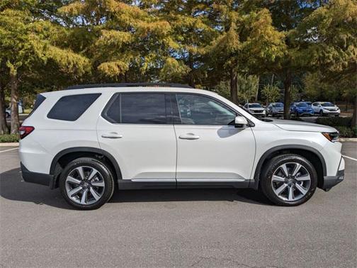 2025 Honda Pilot Touring 8-Passenger