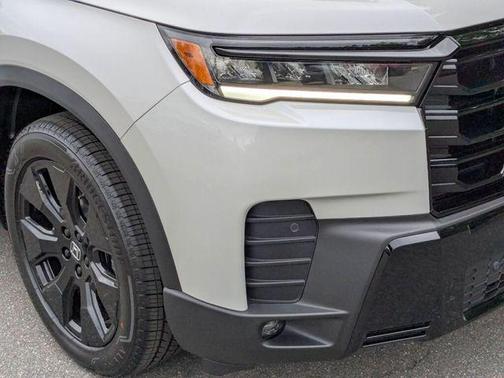 Platinum White Pearl 2026 Honda Pilot Black Edition