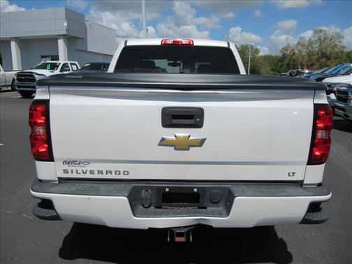 Iridescent Pearl Tricoat 2017 Chevrolet Silverado 1500 2LT