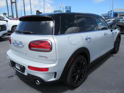 White Silver Metallic 2022 MINI Clubman Cooper S