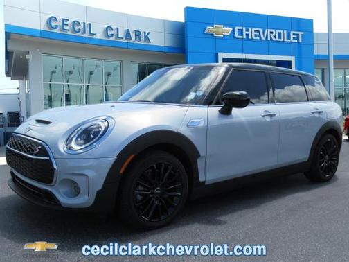 White Silver Metallic 2022 MINI Clubman Cooper S