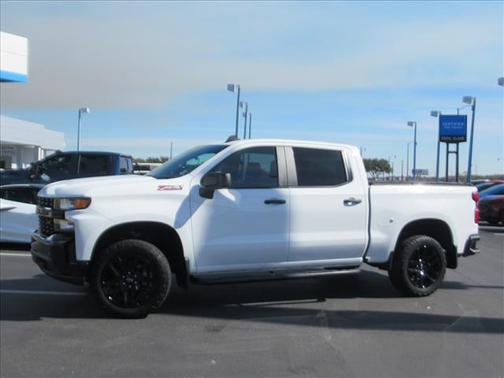Summit White 2021 Chevrolet Silverado 1500 Custom Trail Boss