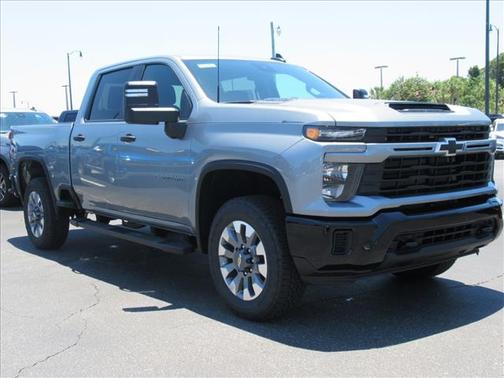 Sterling Gray Metallic 2026 Chevrolet Silverado 2500 Custom