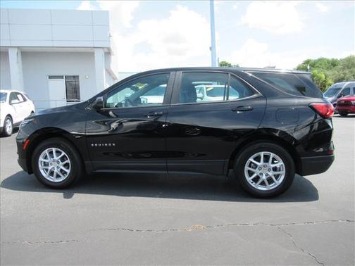 Mosaic Black Metallic 2024 Chevrolet Equinox LS
