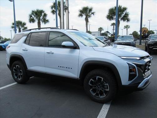 Polar White Tricoat 2026 Chevrolet Equinox FWD ACTIV