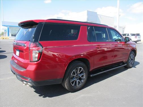 Radiant Red Tintcoat 2024 Chevrolet Suburban 4WD Z71