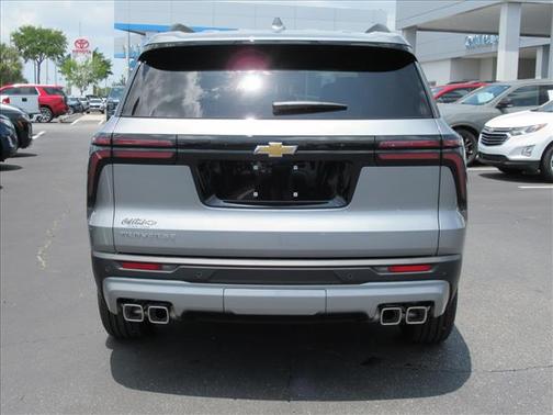 Sterling Gray Metallic 2026 Chevrolet Traverse LT