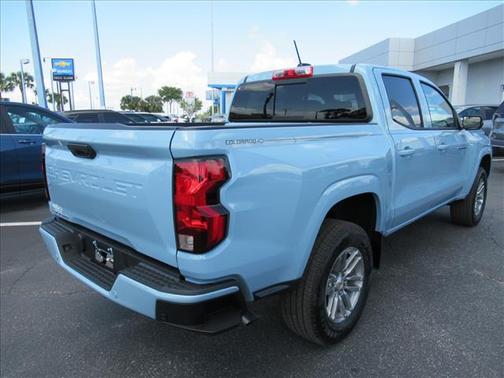 Snowdrift Metallic 2026 Chevrolet Colorado LT