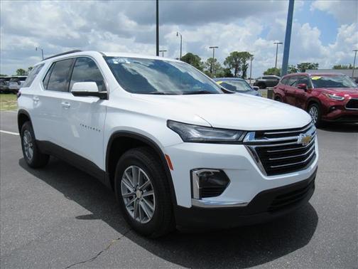Summit White 2023 Chevrolet Traverse LT Cloth