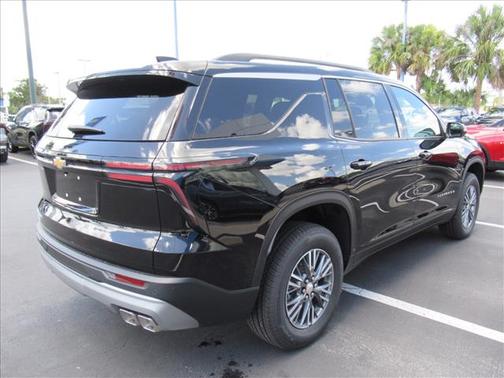 Mosaic Black Metallic 2026 Chevrolet Traverse LT