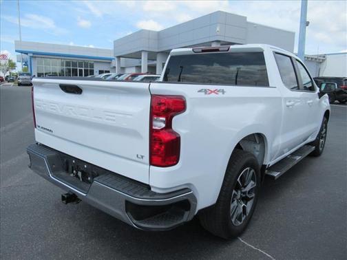 Summit White 2024 Chevrolet Silverado 1500 LT