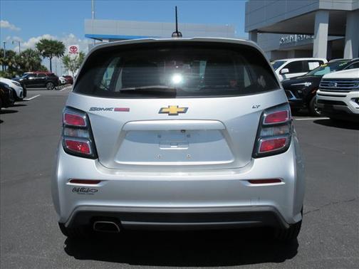 Silver Ice Metallic 2017 Chevrolet Sonic LT
