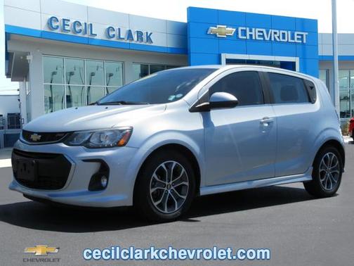 Silver Ice Metallic 2017 Chevrolet Sonic LT