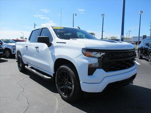 Summit White 2024 Chevrolet Silverado 1500 Custom