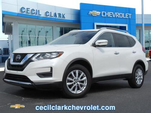 Pearl White Tricoat 2019 Nissan Rogue SV