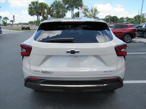 White Sands 2026 Chevrolet Trax FWD ACTIV