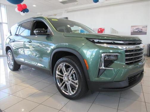 Trillium Green Metallic 2027 Chevrolet Traverse LT