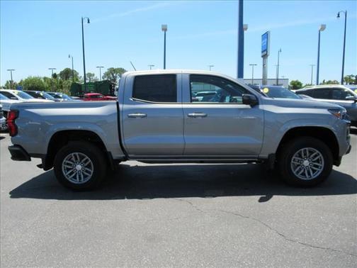 Sterling Gray Metallic 2026 Chevrolet Colorado LT