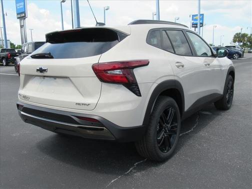 White Sands 2026 Chevrolet Trax FWD ACTIV