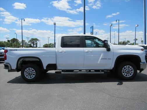 Summit White 2025 Chevrolet Silverado 2500 LT
